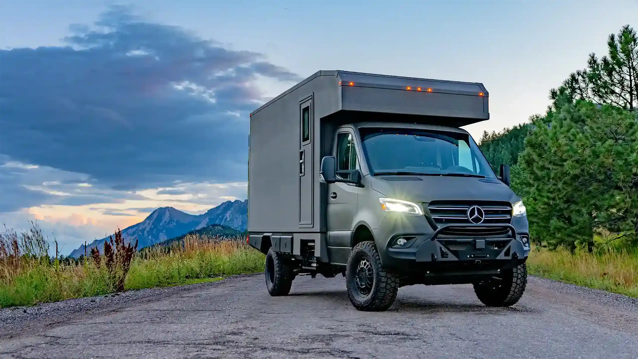 Globe Trekker RV LightWeight Overland Camper Van